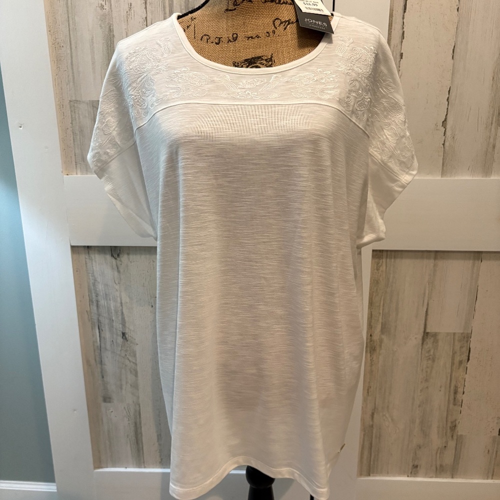 JONES NEW YORK SIGNATURE TOP  WOMEN'S XL - NWT -  WHITE